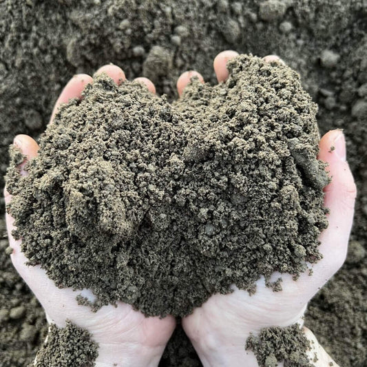 Premium Certified Topsoil : BS3882:2015 | Loose Tipped
